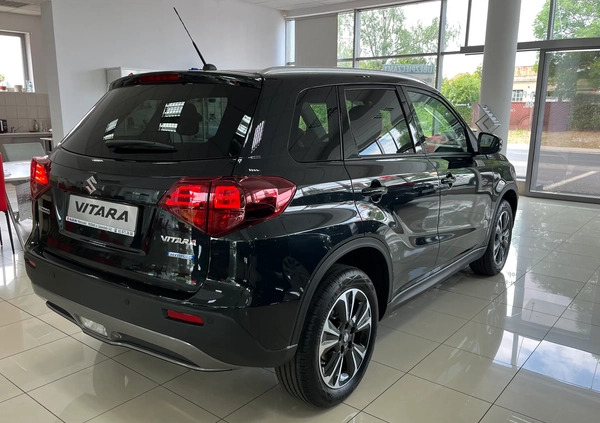 Suzuki Vitara cena 124590 przebieg: 5, rok produkcji 2024 z Kisielice małe 154